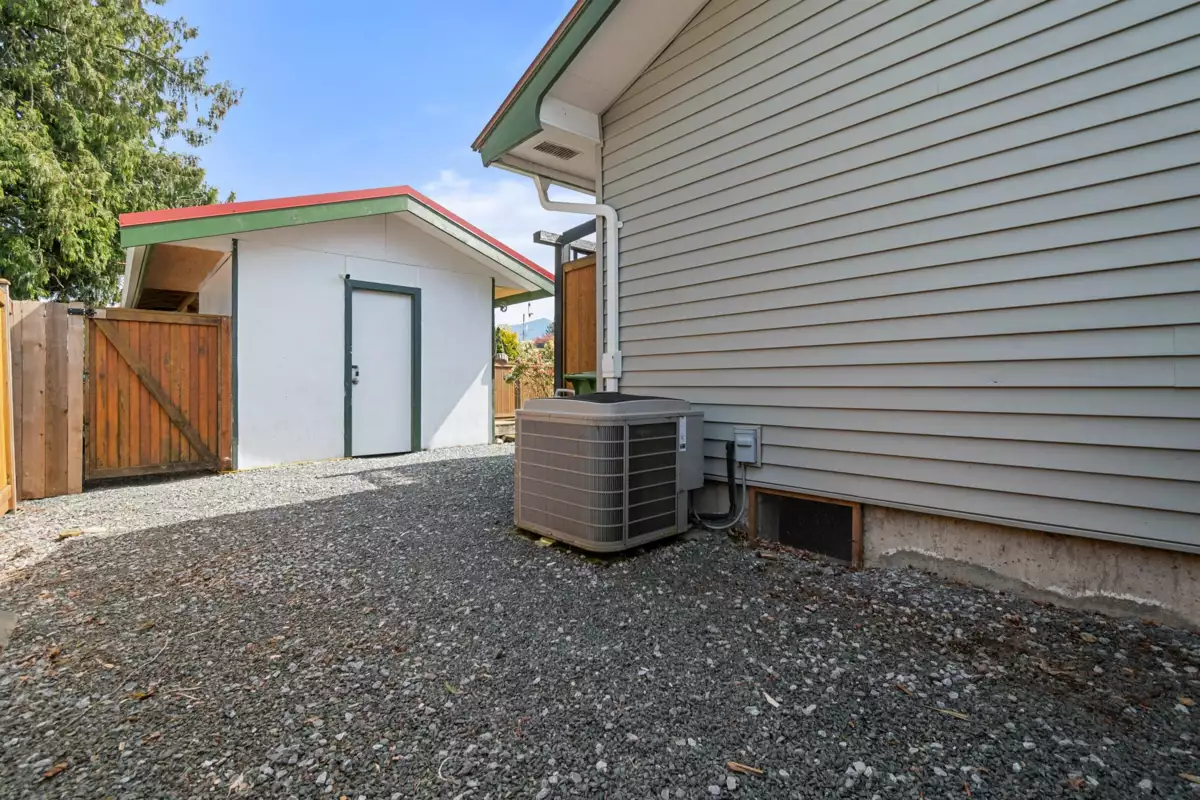 Outdoor Kitchen Photo of 9598 Johnson Street, Chilliwack, BC