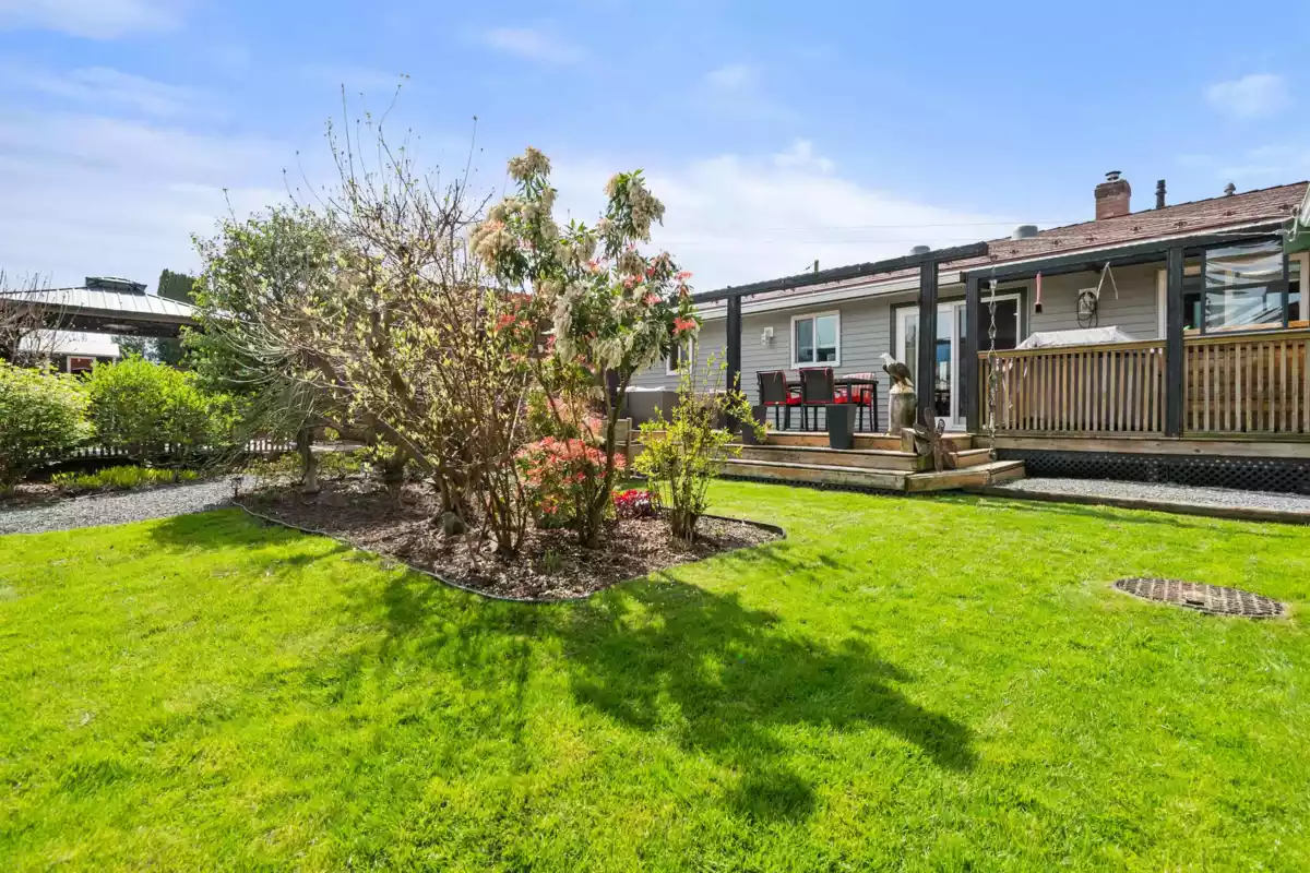 Swimming Pool Photo of 9598 Johnson Street, Chilliwack, BC