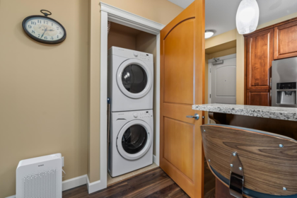Basement Recreation Room Photo of 412 2860 Trethewey Street, Abbotsford, BC