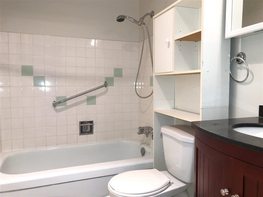 Pantry Photo of 308 910 Fifth Avenue, New Westminster, BC