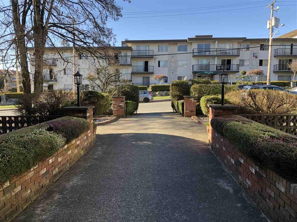 Primary Bedroom Photo of 308 910 Fifth Avenue, New Westminster, BC