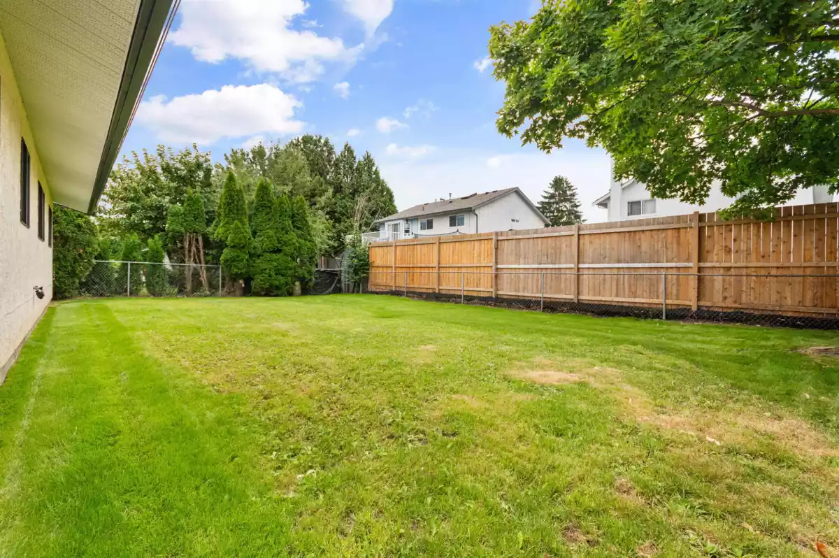 Backyard Photo of 7155 Rochester Avenue, Chilliwack, BC