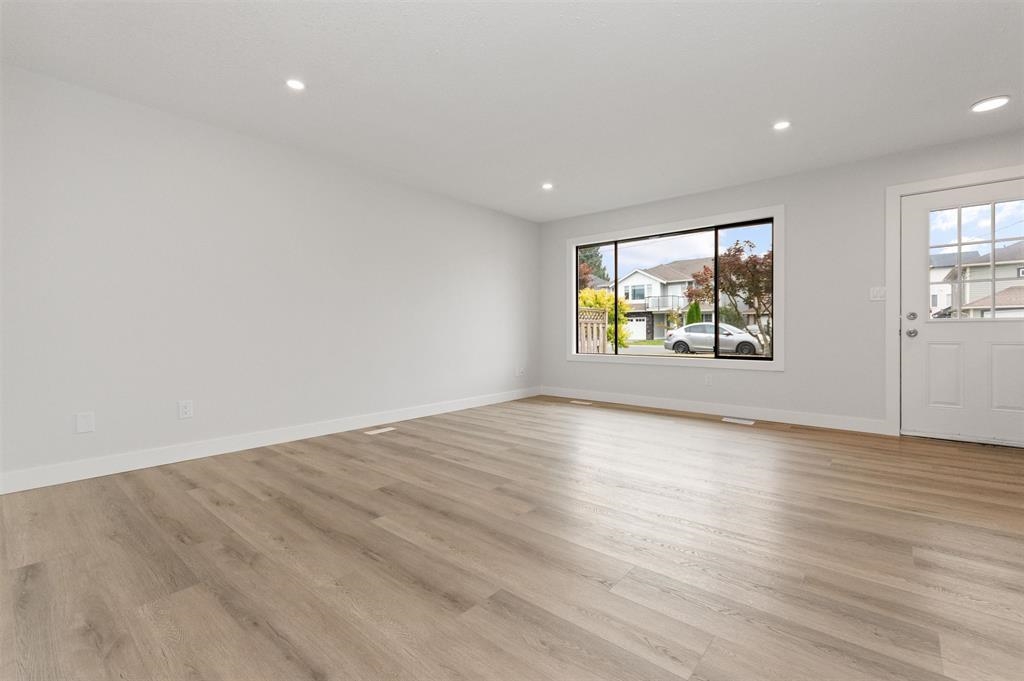 Guest Bathroom Photo of 7155 Rochester Avenue, Chilliwack, BC