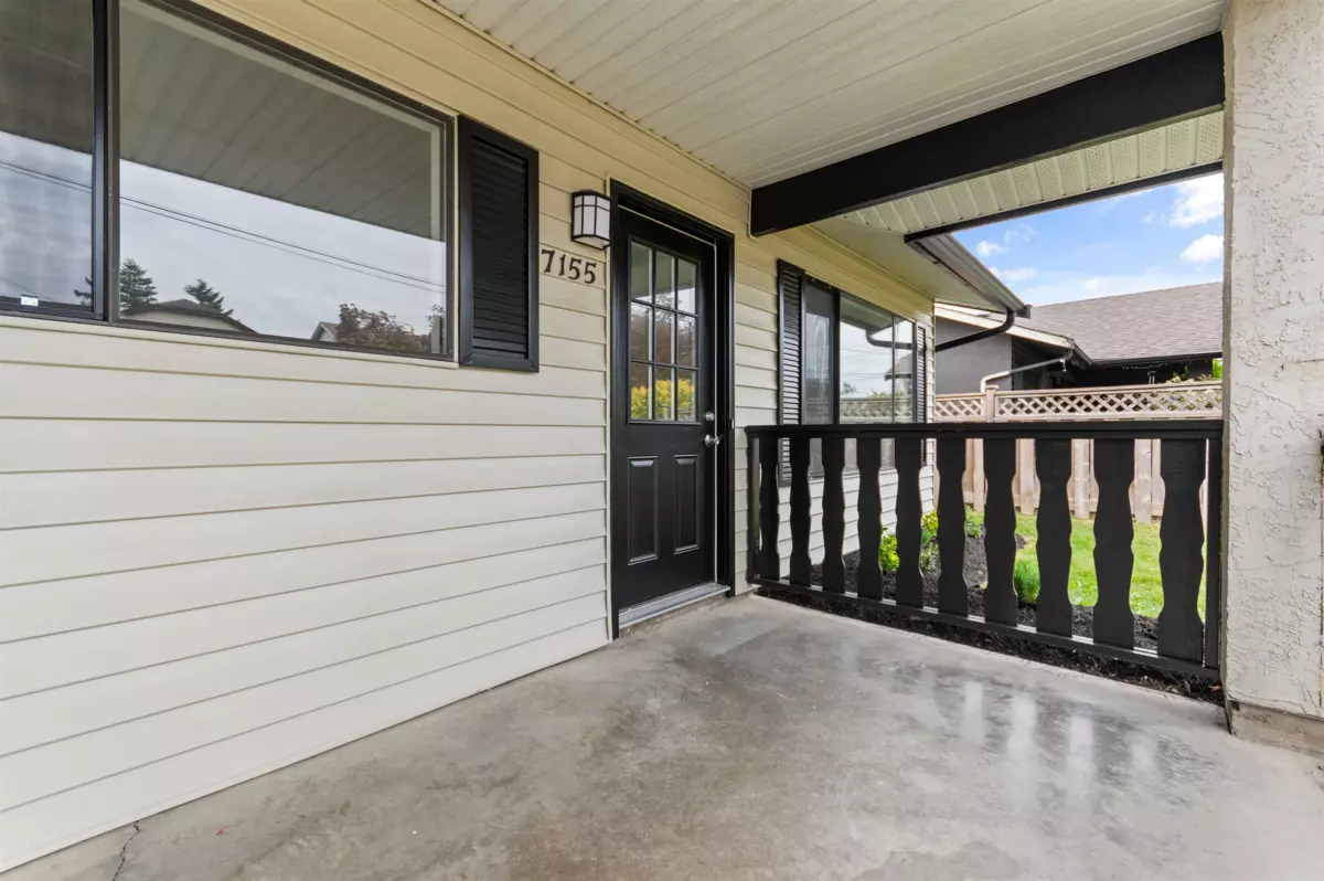 Living Room Photo of 7155 Rochester Avenue, Chilliwack, BC