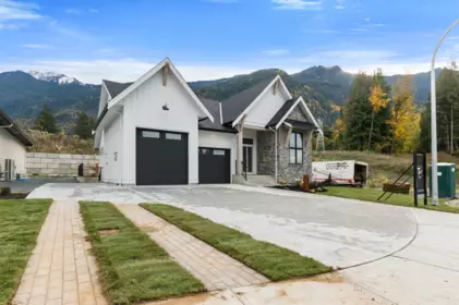 10006 Trillium Way, Rosedale, BC, Rosedale — Single Family Residence for sale