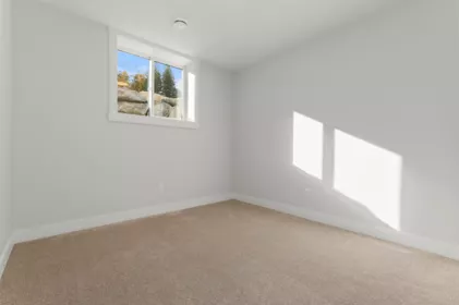 Hallway Photo of 10006 Trillium Way, Rosedale, BC
