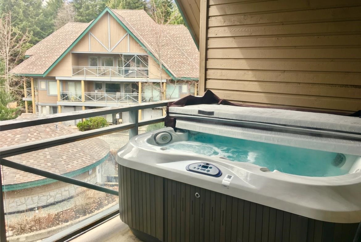 Breakfast Nook Photo of 19 4375 Northlands Boulevard, Whistler, BC