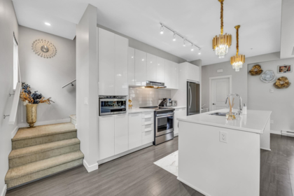 Kitchen Island Photo of 1505 11295 Pazarena Place, Maple Ridge, BC