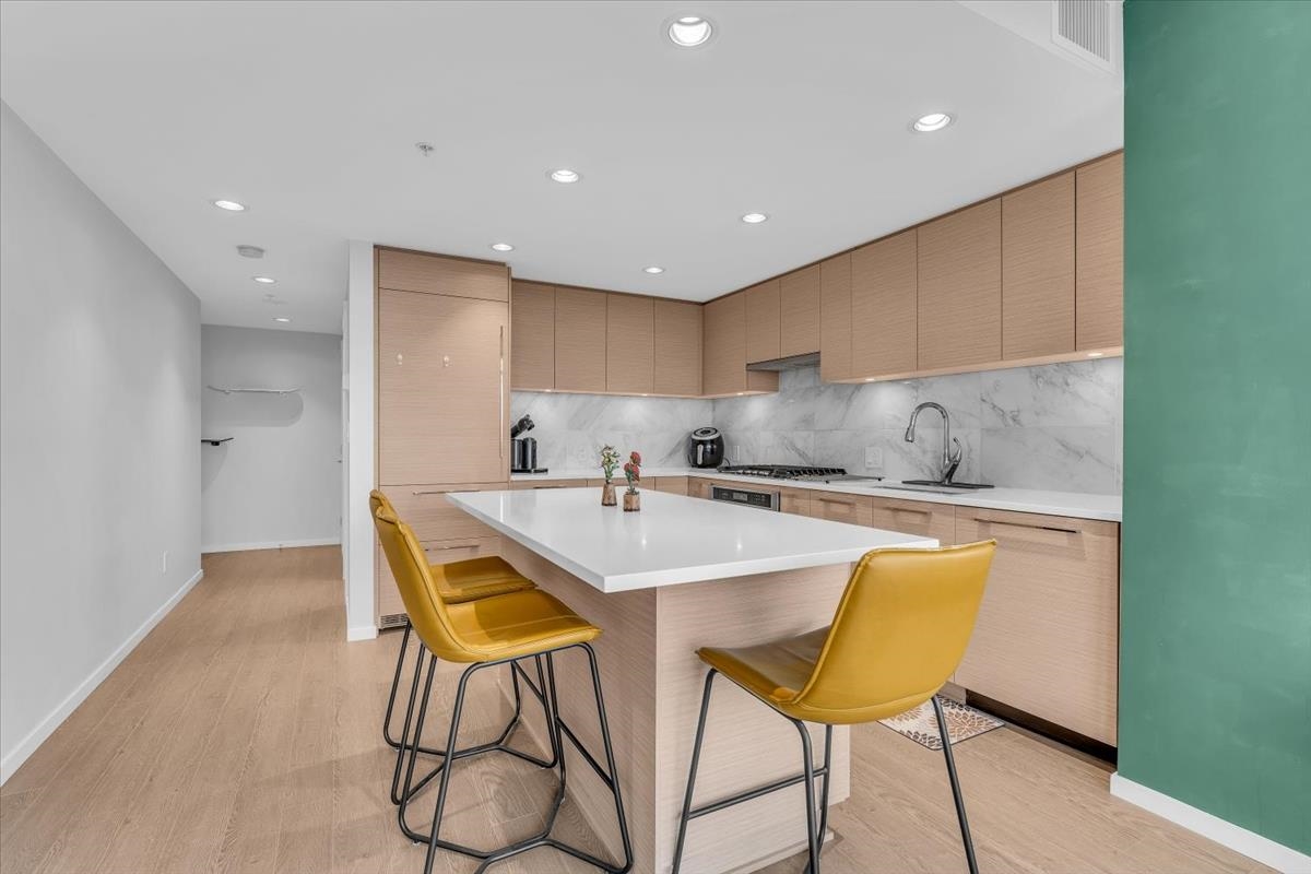 Primary Bedroom Photo of 1906 6700 Dunblane Avenue, Burnaby, BC