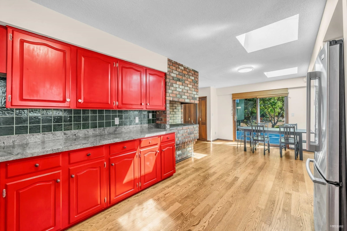 Hallway Photo of 3845 Bayridge Avenue, West Vancouver, BC