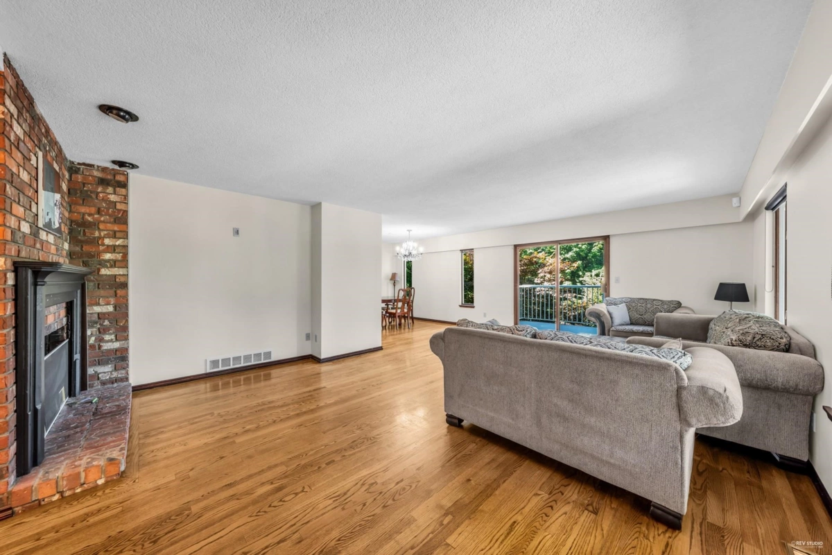 Outdoor Deck Photo of 3845 Bayridge Avenue, West Vancouver, BC