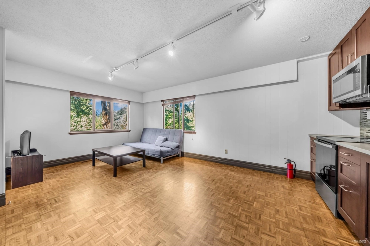 Primary Bedroom Photo of 3845 Bayridge Avenue, West Vancouver, BC