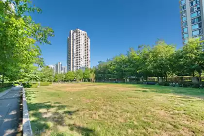 301 7063 Hall Avenue, Burnaby, BC, Burnaby — Apartment/Condo for sale