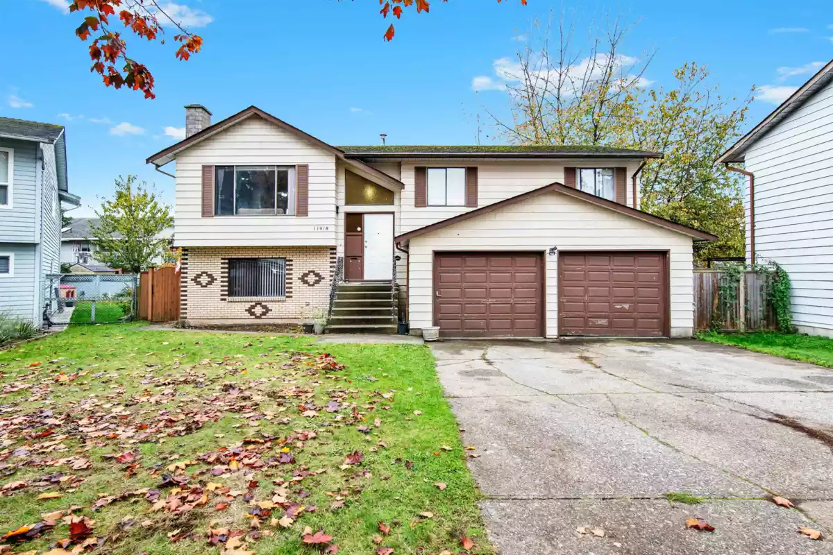 Exterior Front Photo of 11918 72a Avenue, Delta, BC