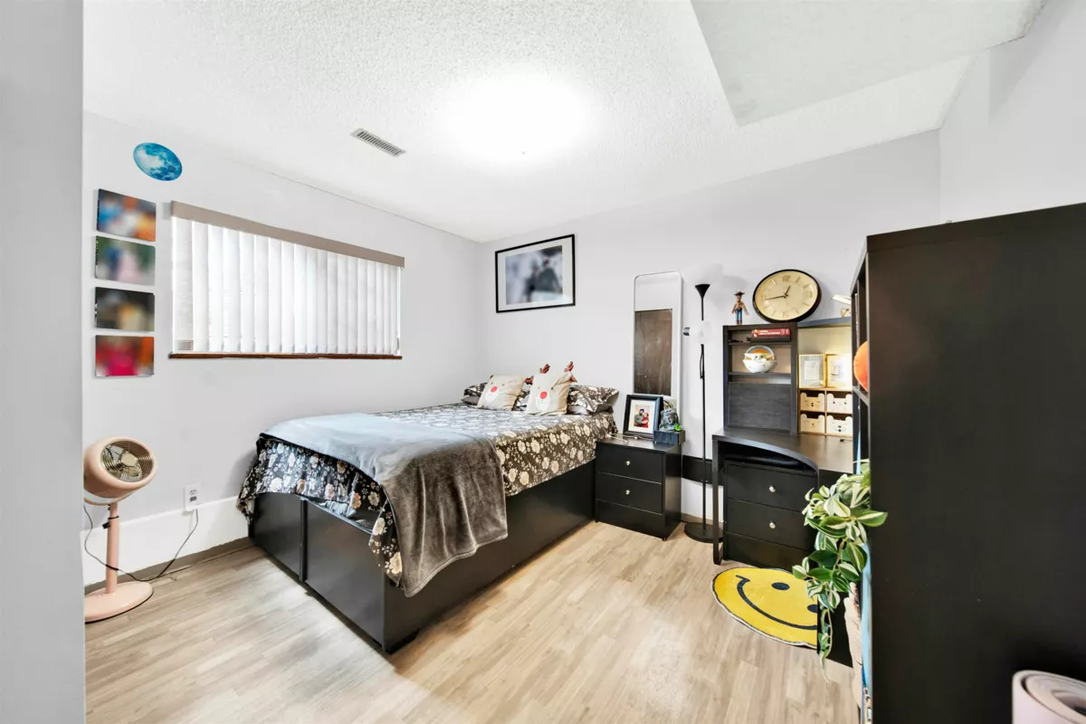 Mudroom Photo of 11918 72a Avenue, Delta, BC