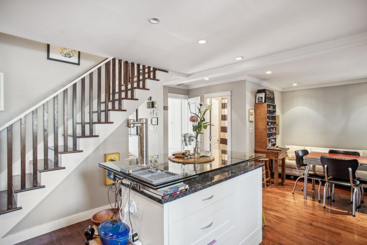 Breakfast Nook Photo of 3617 Adanac Street, Vancouver, BC