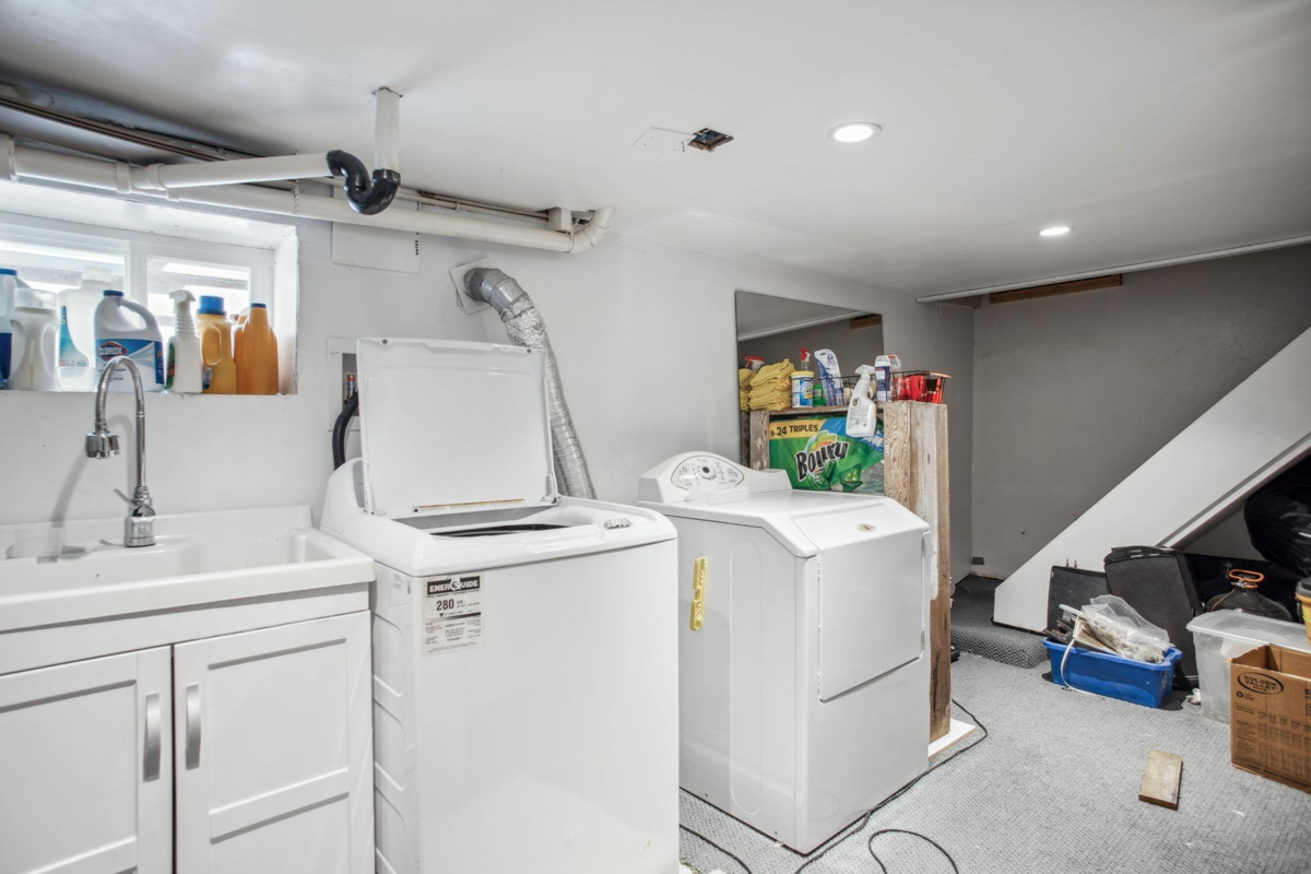 Mudroom Photo of 3617 Adanac Street, Vancouver, BC