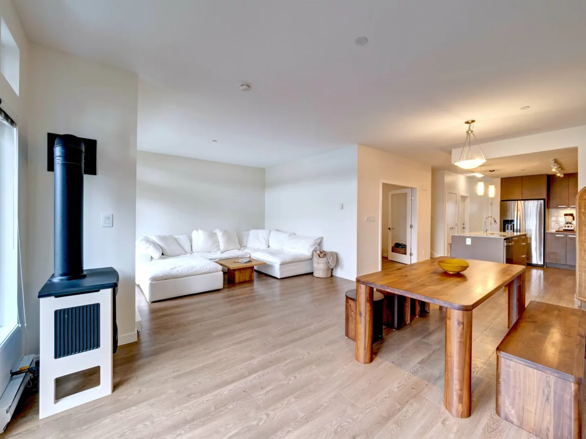 Dining Area Photo of 5917 Beachgate Lane, Sechelt, BC