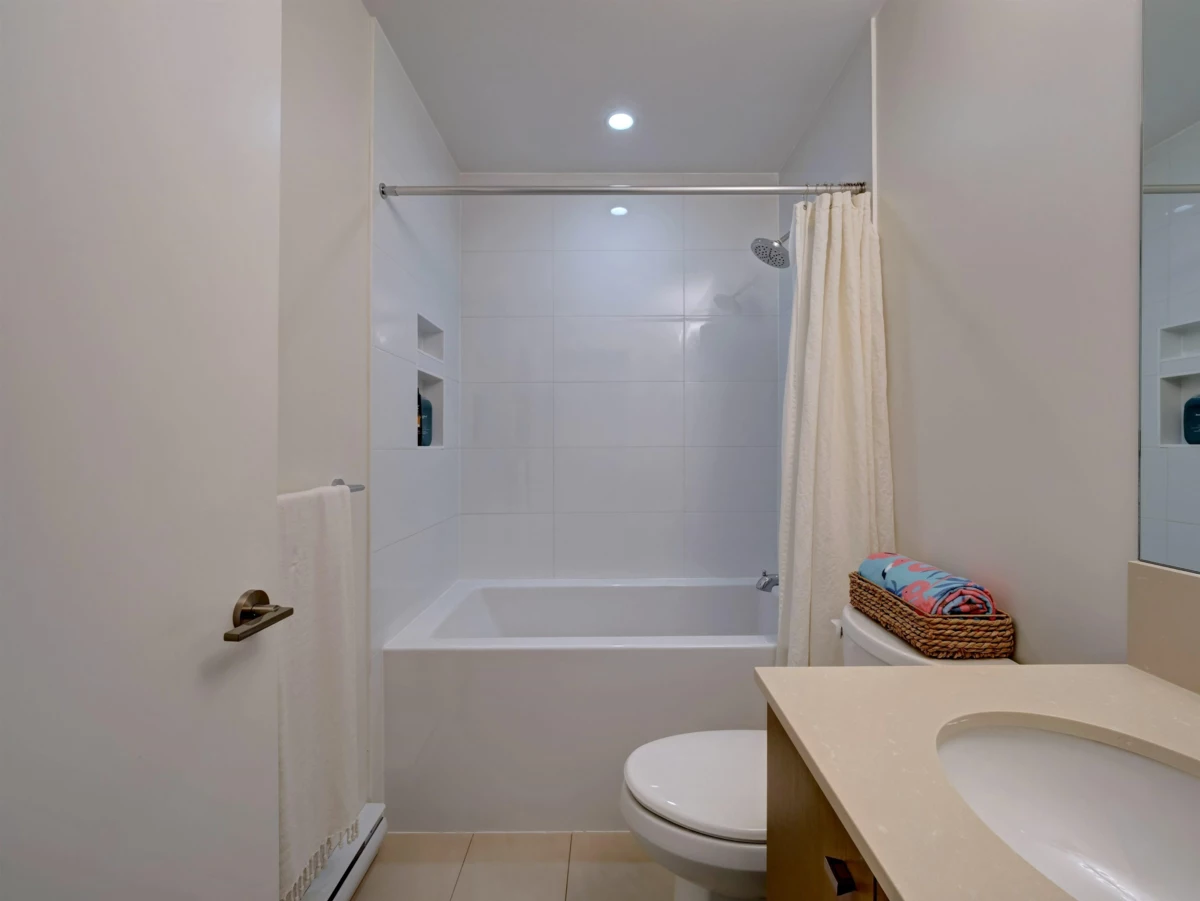 Mudroom Photo of 5917 Beachgate Lane, Sechelt, BC