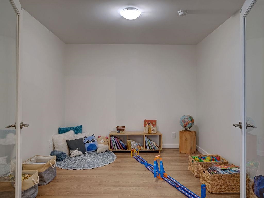 Office / Den Photo of 5917 Beachgate Lane, Sechelt, BC