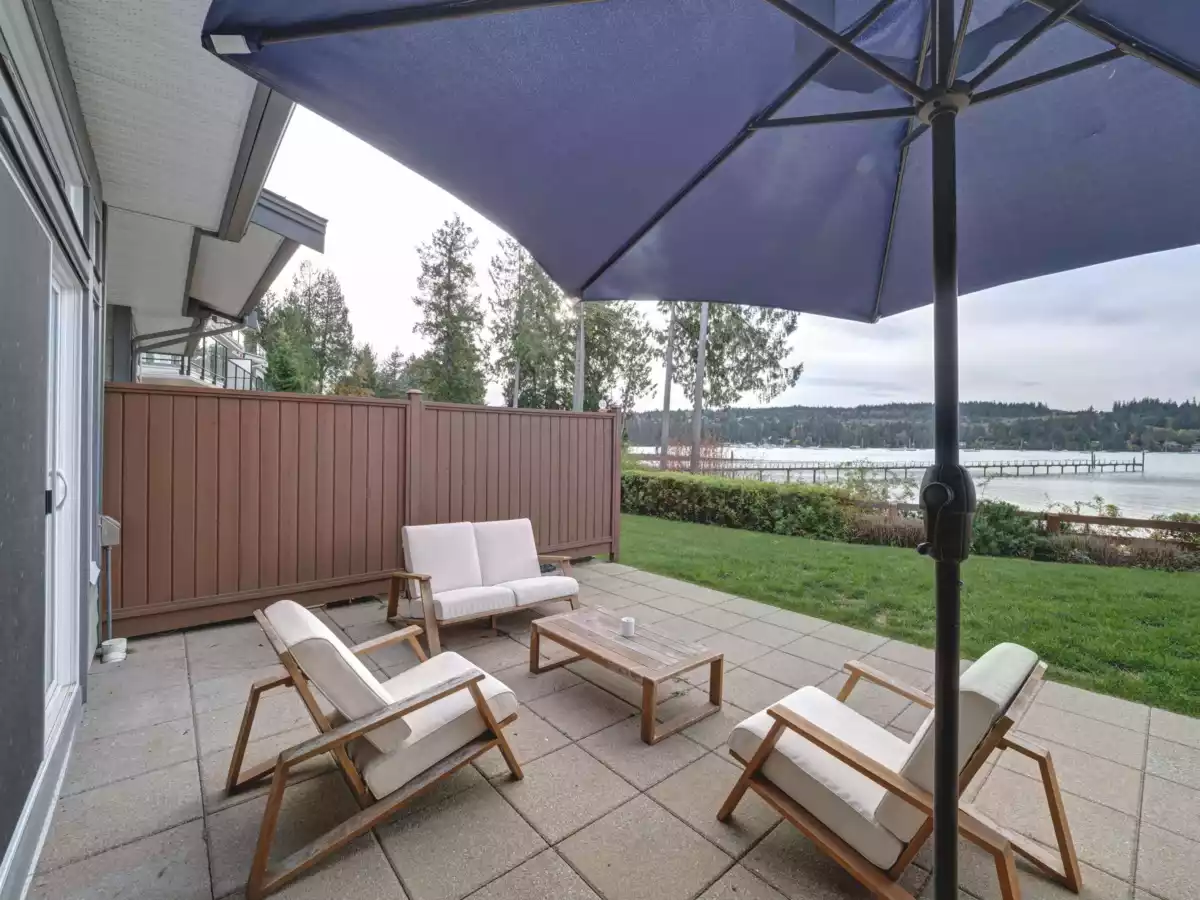 Outdoor Deck Photo of 5917 Beachgate Lane, Sechelt, BC