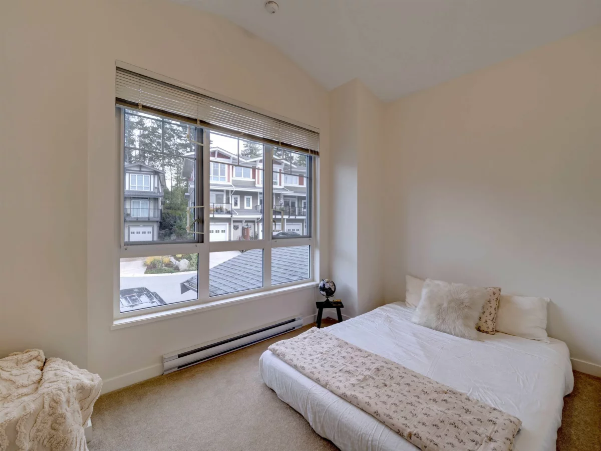 Powder Room Photo of 5917 Beachgate Lane, Sechelt, BC