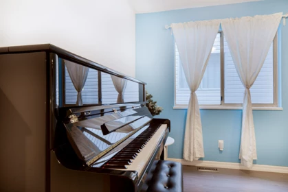 Hot Tub / Spa Photo of 1931 Westview Drive, North Vancouver, BC
