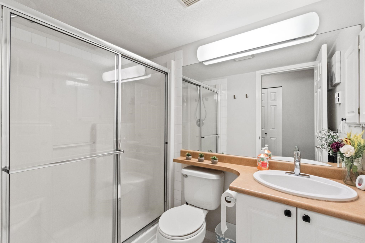 Basement Recreation Room Photo of 101 15150 29a Avenue, Surrey, BC