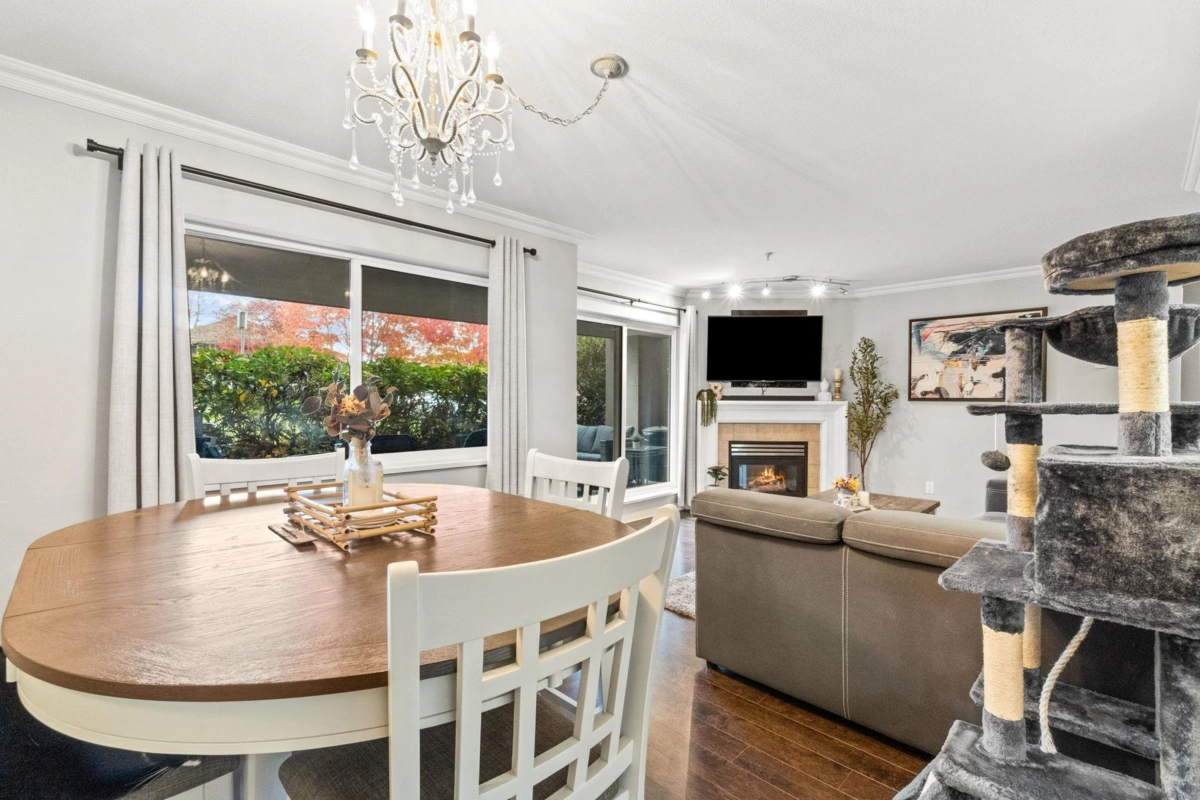 Kitchen Photo of 101 15150 29a Avenue, Surrey, BC