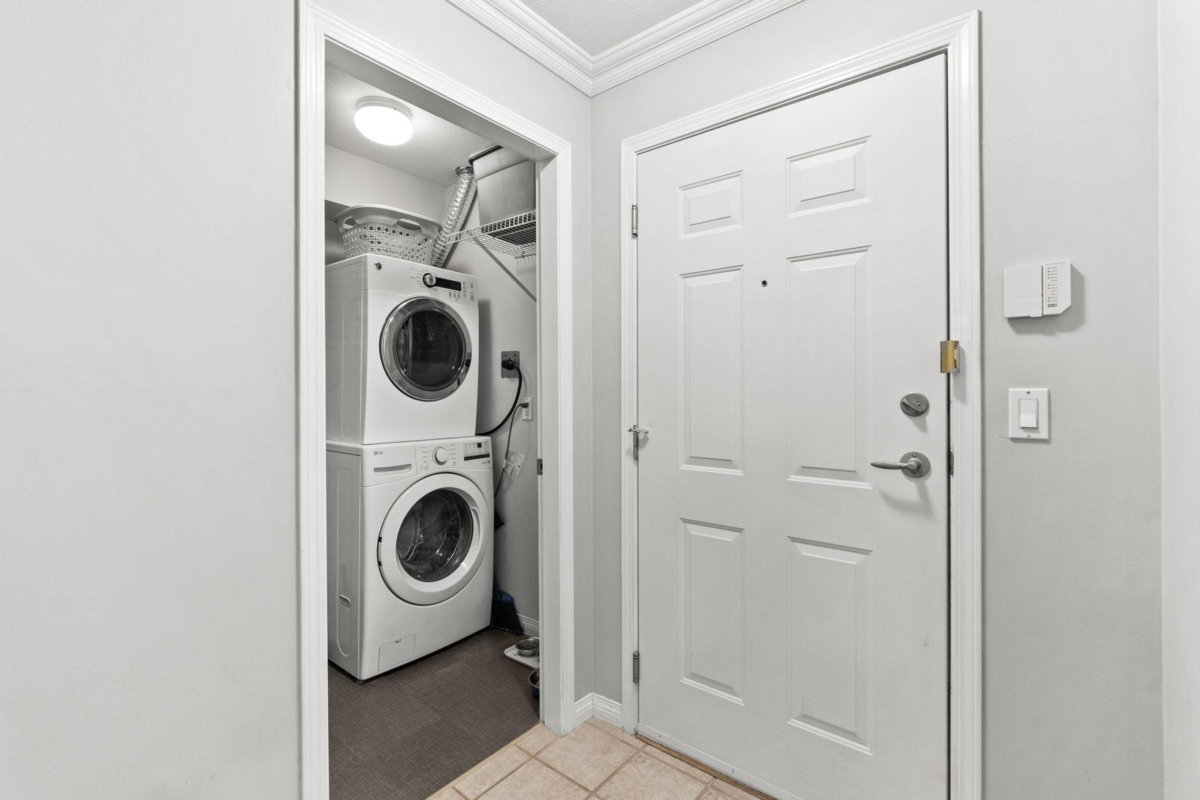 Laundry Room Photo of 101 15150 29a Avenue, Surrey, BC