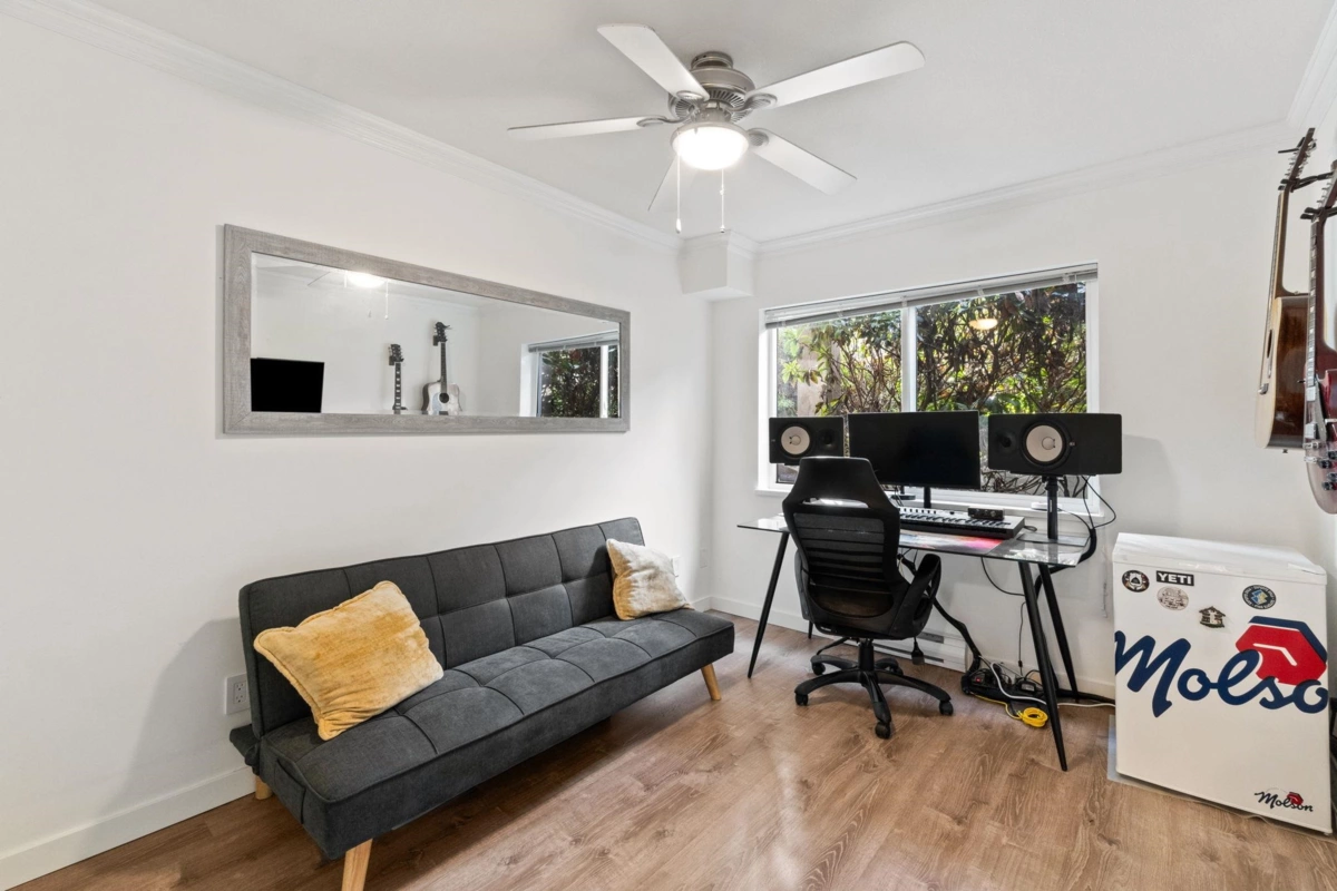 Office / Den Photo of 101 15150 29a Avenue, Surrey, BC