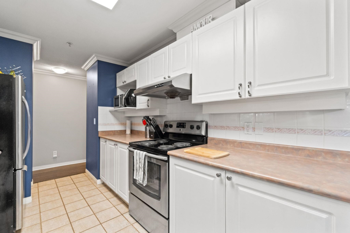 Primary Bedroom Photo of 101 15150 29a Avenue, Surrey, BC