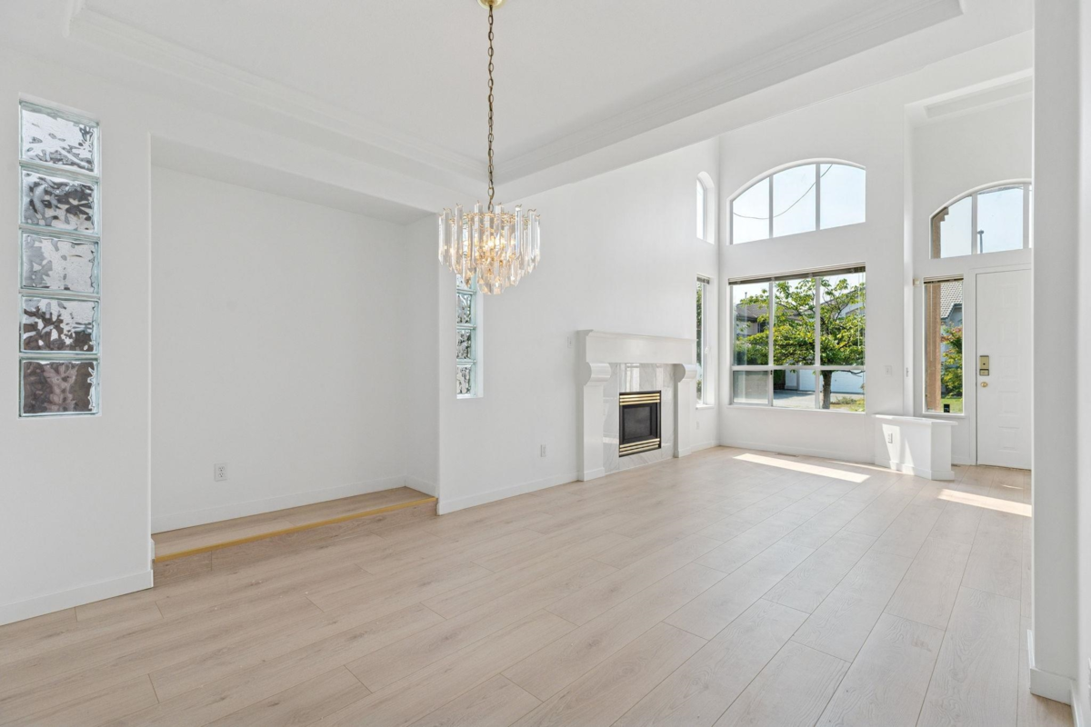 Kitchen Photo of 1239 Thames Close, Port Coquitlam, BC