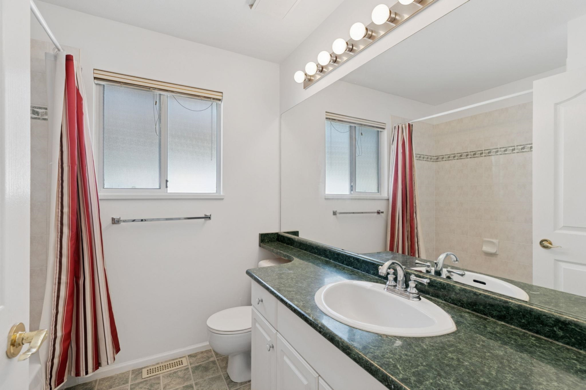 Outdoor Patio Photo of 1239 Thames Close, Port Coquitlam, BC