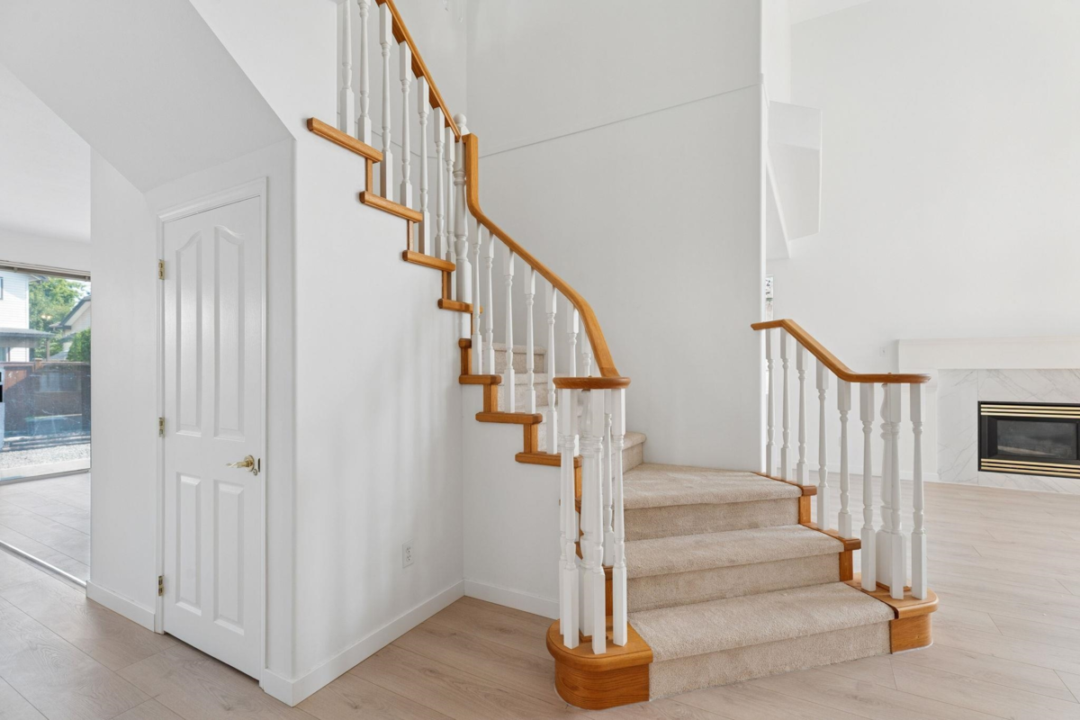 Powder Room Photo of 1239 Thames Close, Port Coquitlam, BC