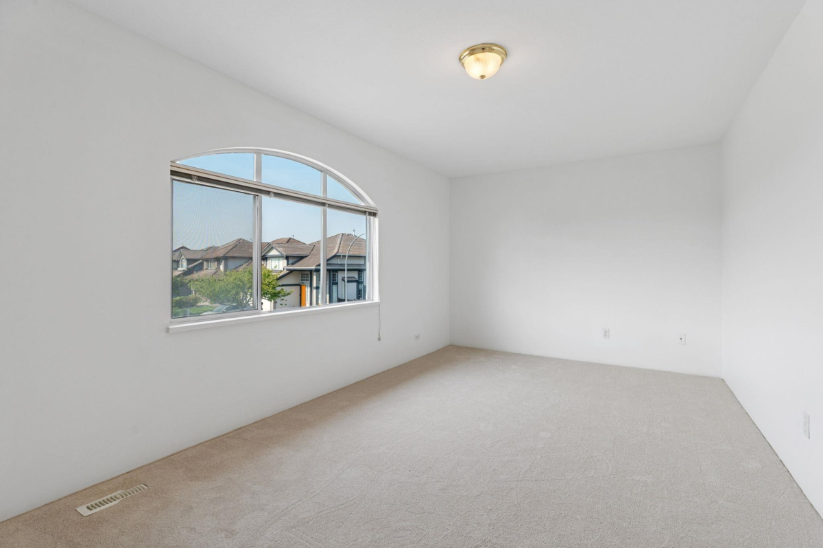 Staircase Photo of 1239 Thames Close, Port Coquitlam, BC