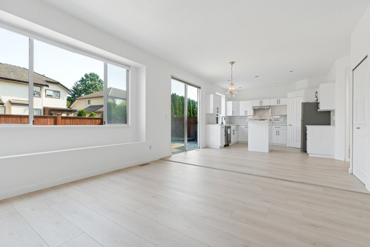 Walk-In Closet Photo of 1239 Thames Close, Port Coquitlam, BC