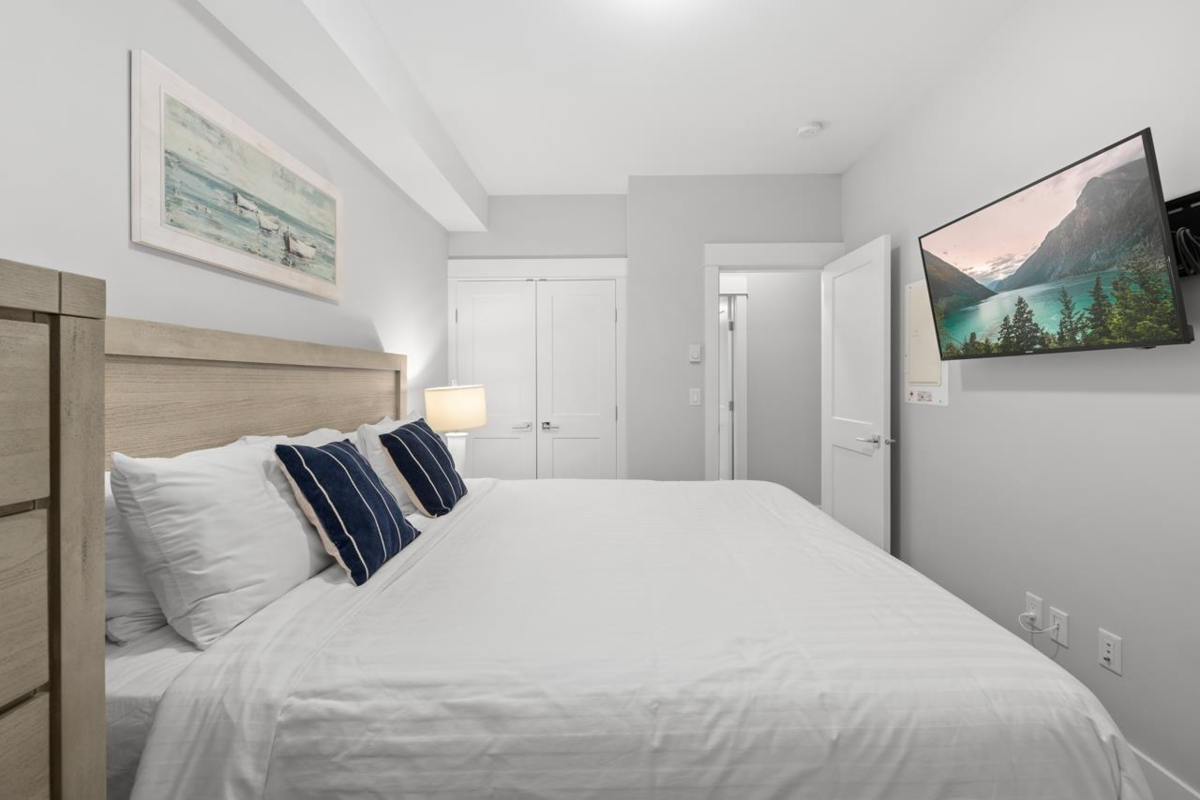 Hallway Photo of 4317 2180 Kelly Avenue, Port Coquitlam, BC