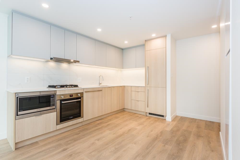 Walk-In Closet Photo of 1305 318 Alderson Avenue, Coquitlam, BC