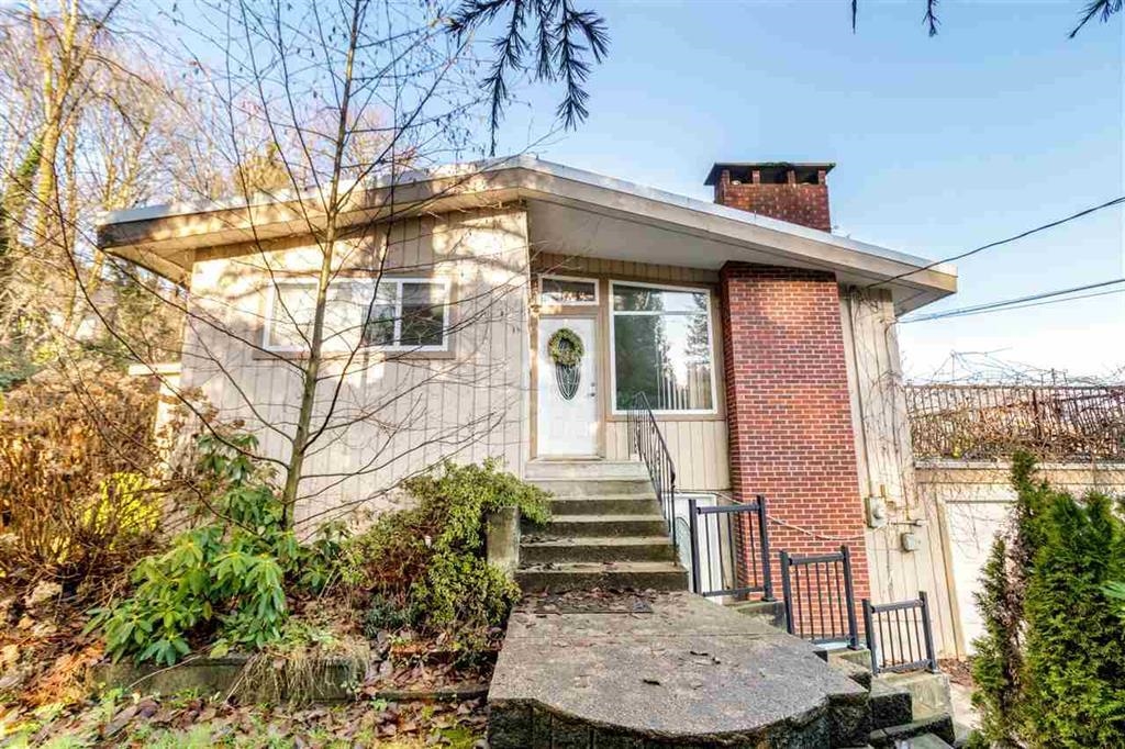 Breakfast Nook Photo of 1940 St Johns Street, Port Moody, BC