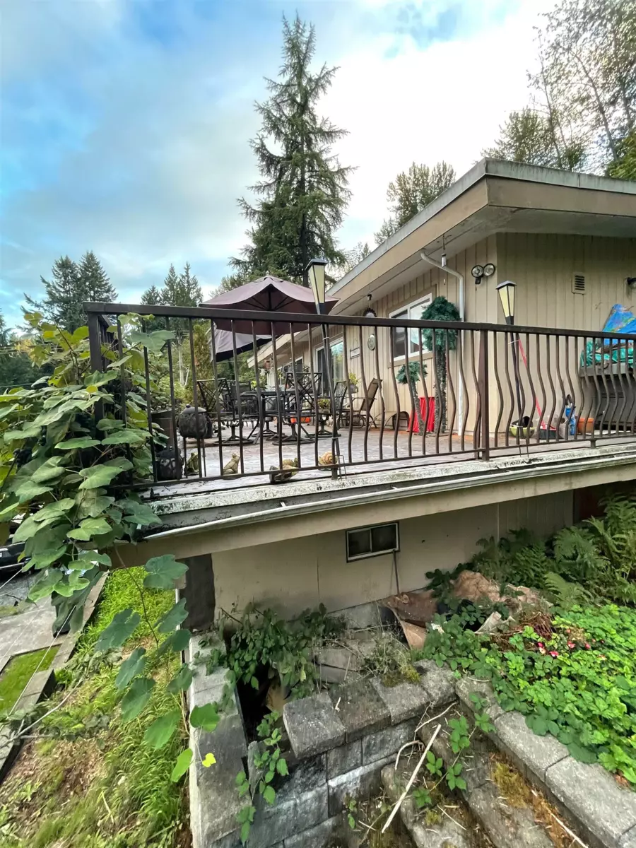 Kitchen Photo of 1940 St Johns Street, Port Moody, BC