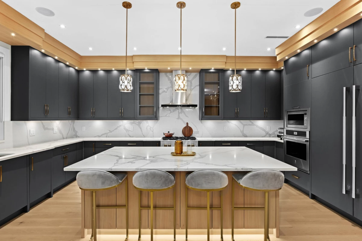 Breakfast Nook Photo of 17568 102 Avenue, Surrey, BC