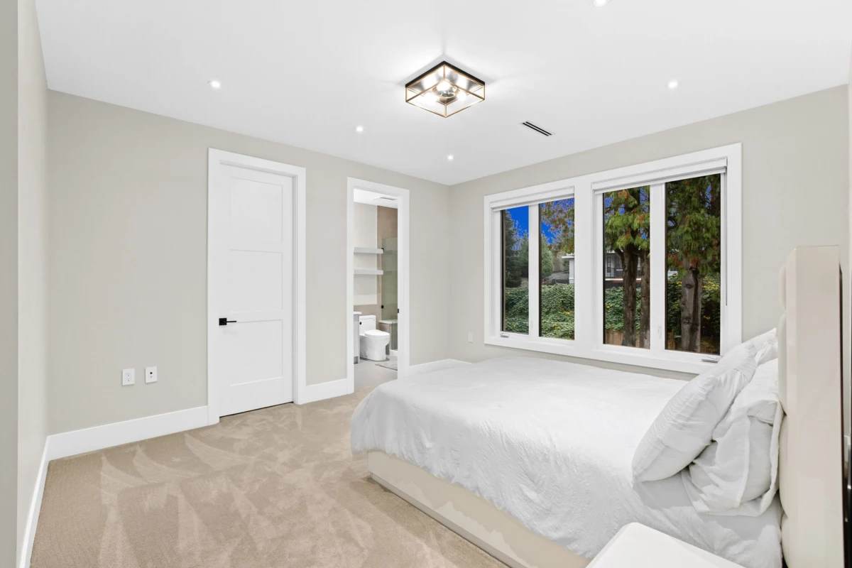 Garden / Landscaping Photo of 17568 102 Avenue, Surrey, BC