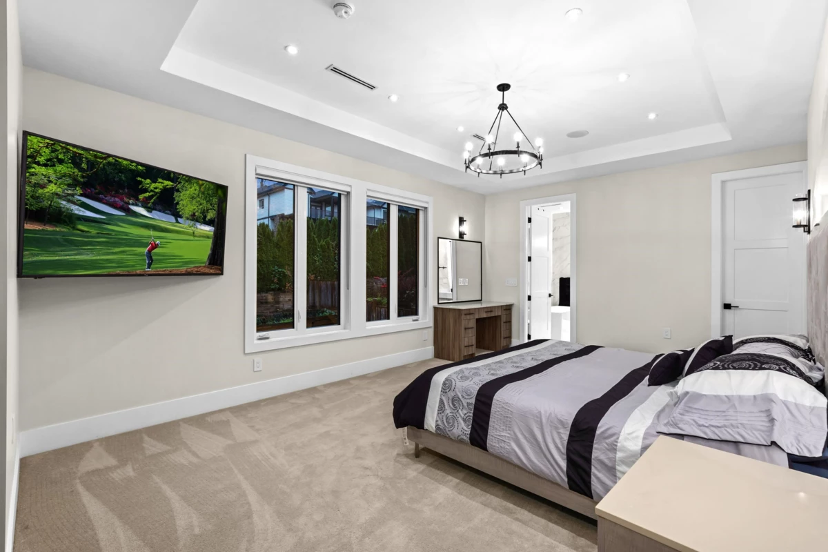 Staircase Photo of 17568 102 Avenue, Surrey, BC