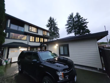 Garage Interior Photo of 450 Wilson Street, New Westminster, BC