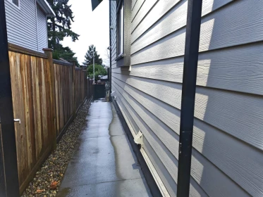 Staircase Photo of 450 Wilson Street, New Westminster, BC