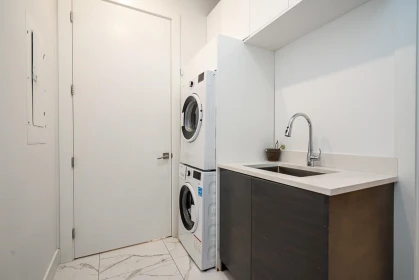Guest Bathroom Photo of 1026 Belmont Avenue, North Vancouver, BC