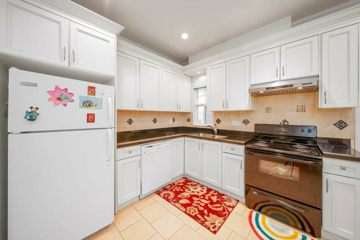 Laundry Room Photo of 7150 Canada Way, Burnaby, BC