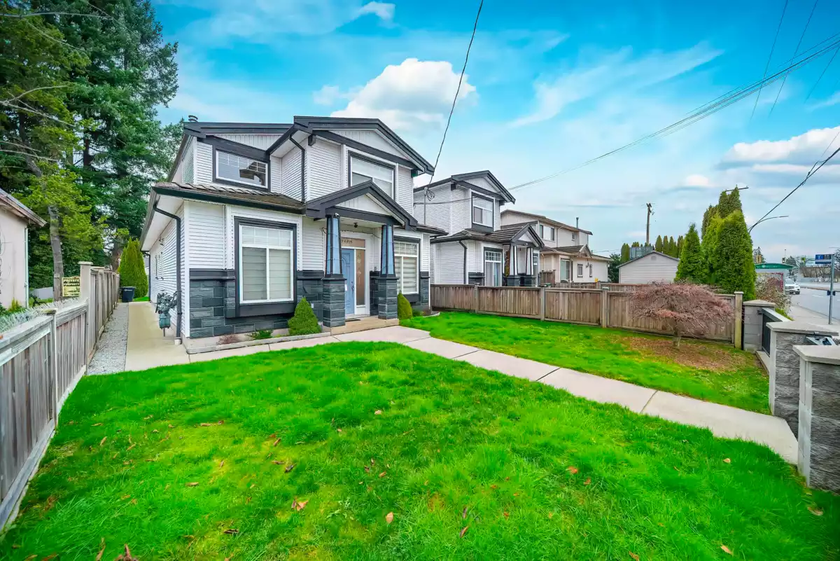 Living Room Photo of 7150 Canada Way, Burnaby, BC