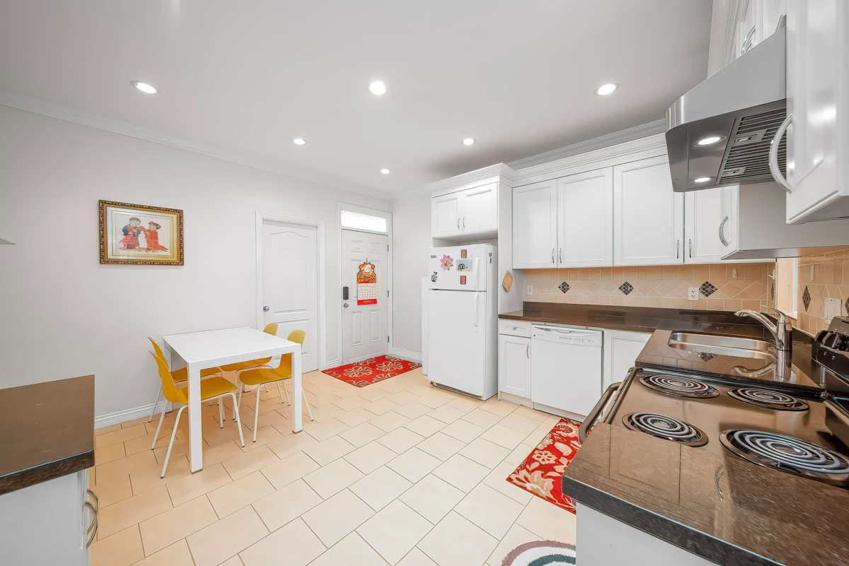 Loft / Bonus Room Photo of 7150 Canada Way, Burnaby, BC